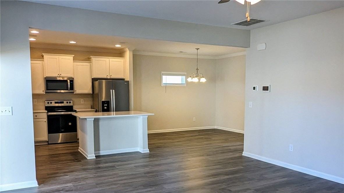 405 Sonoma Ct - Photo 6 of 31