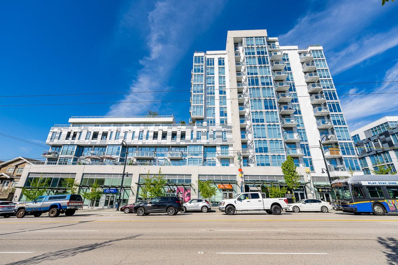 2435 Kingsway