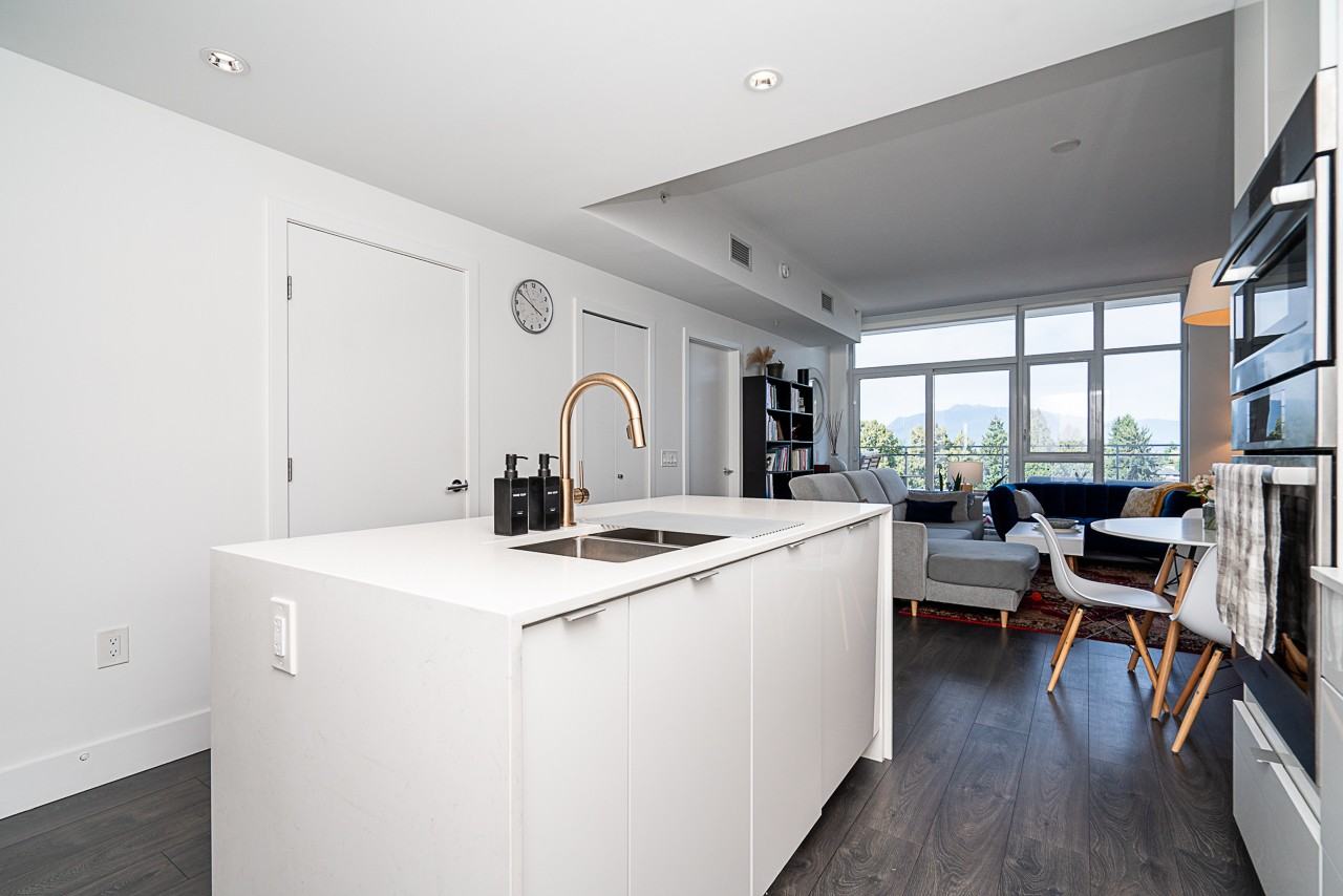2435 Kingsway - Photo 4