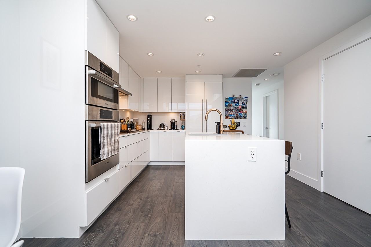 2435 Kingsway - Photo 6