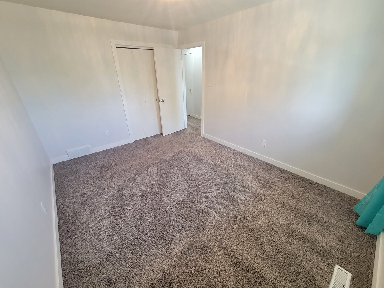 14214 32 St Nw #1 - Photo 6 of 25