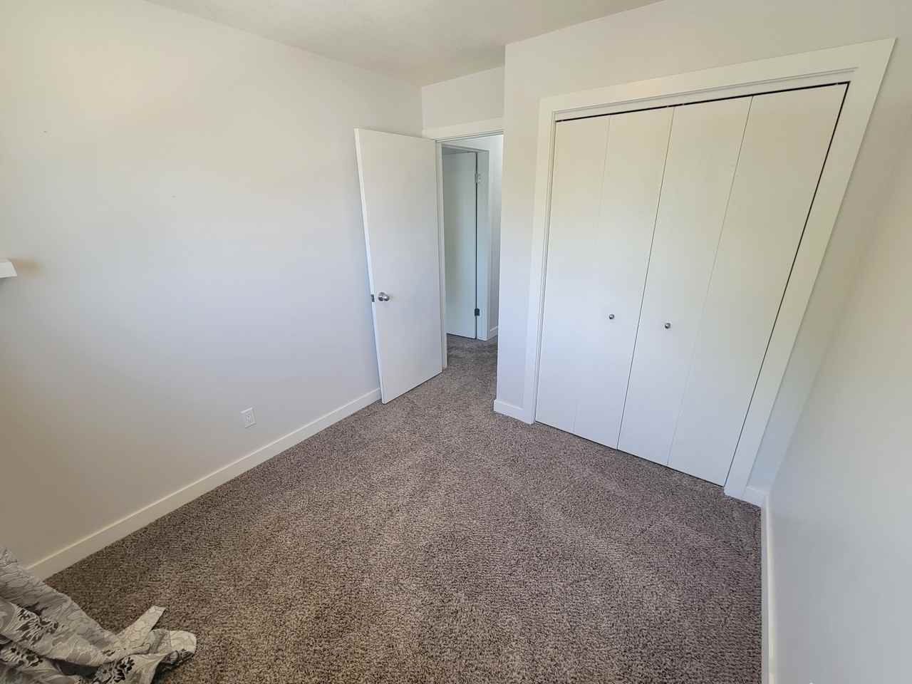 14214 32 St Nw #1 - Photo 7 of 25