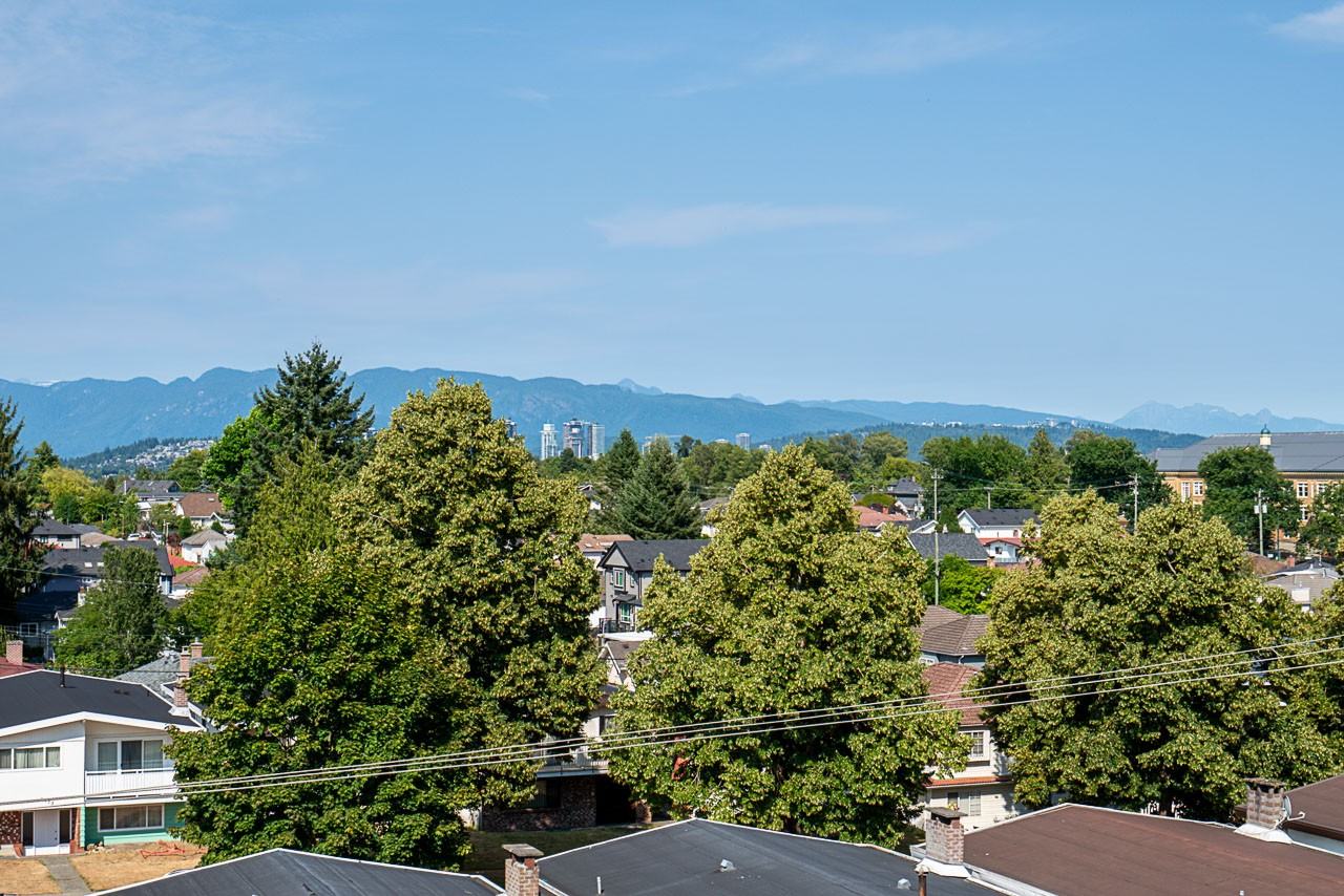 2435 Kingsway - Photo 25