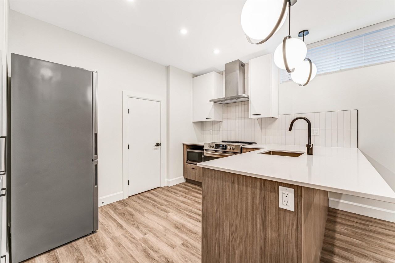 845 Woodroffe Avenue - Photo 5 of 11