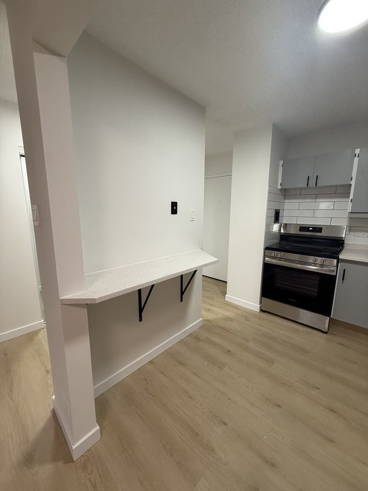 Claridge House - Photo 3 of 14