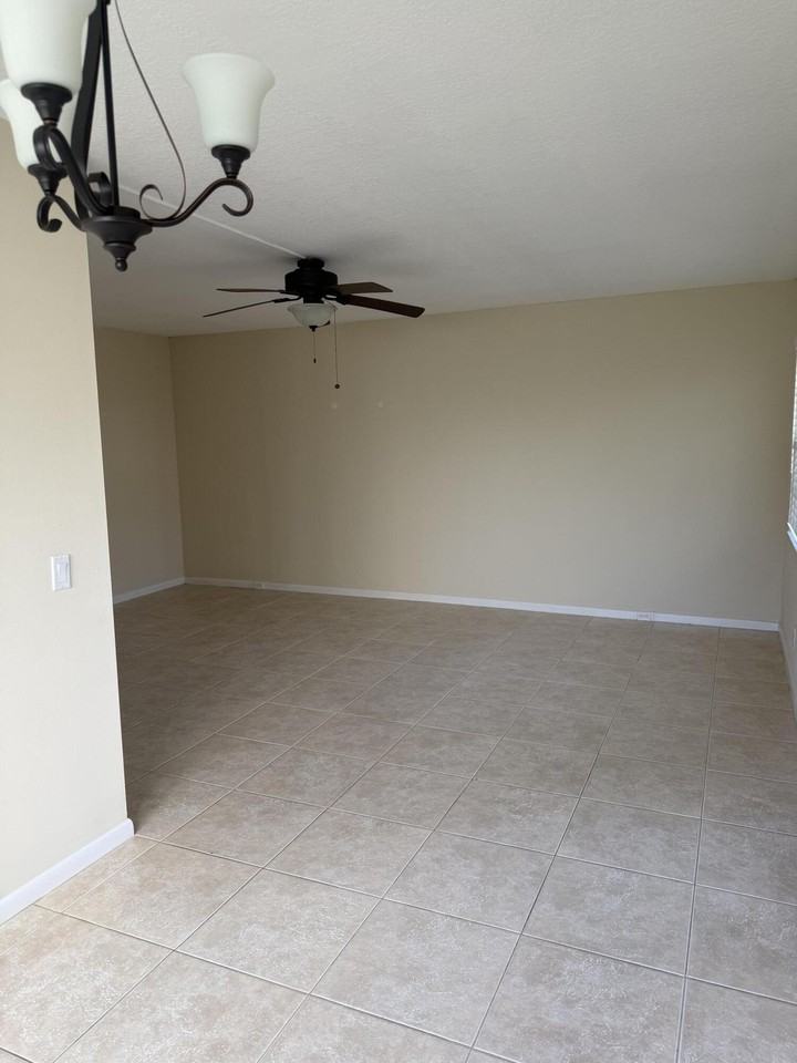 137 Fanshaw D - Photo 6 of 12