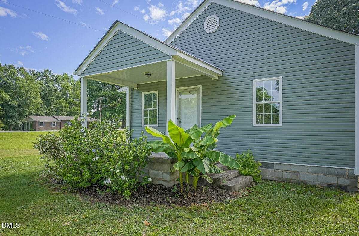 859 Mc Wilder Rd - Photo 3 of 33