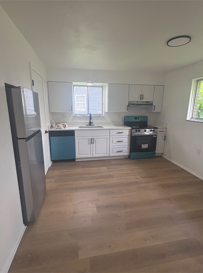 437 Forest St #437 - Photo 3 of 6