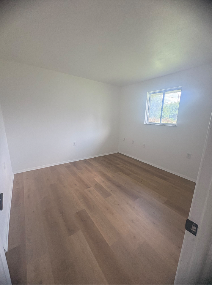 437 Forest St #437 - Photo 4 of 6