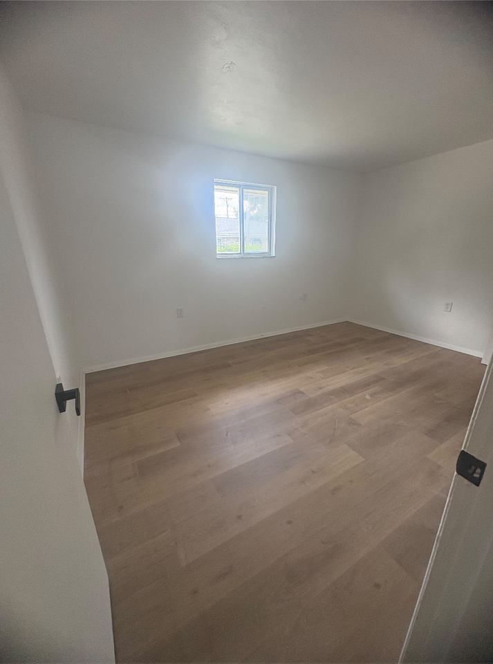 437 Forest St #437 - Photo 5 of 6