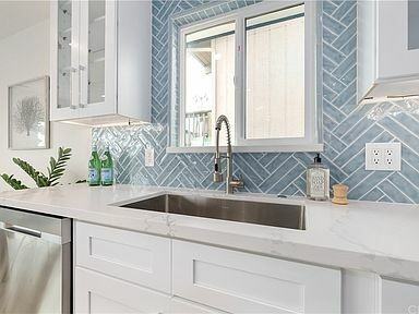 2405 Juniper Ave - Photo 3 of 28