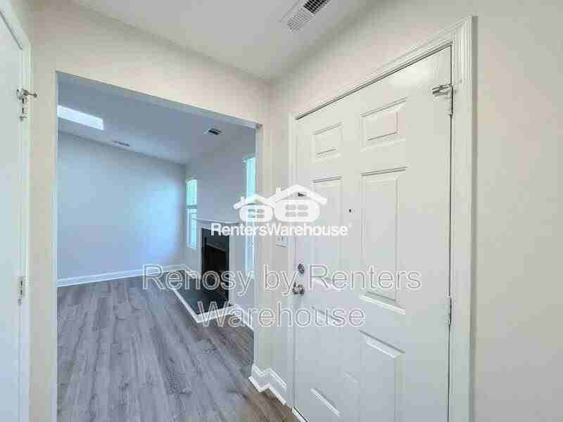 2549 Hunters Run Trl - Photo 4 of 40