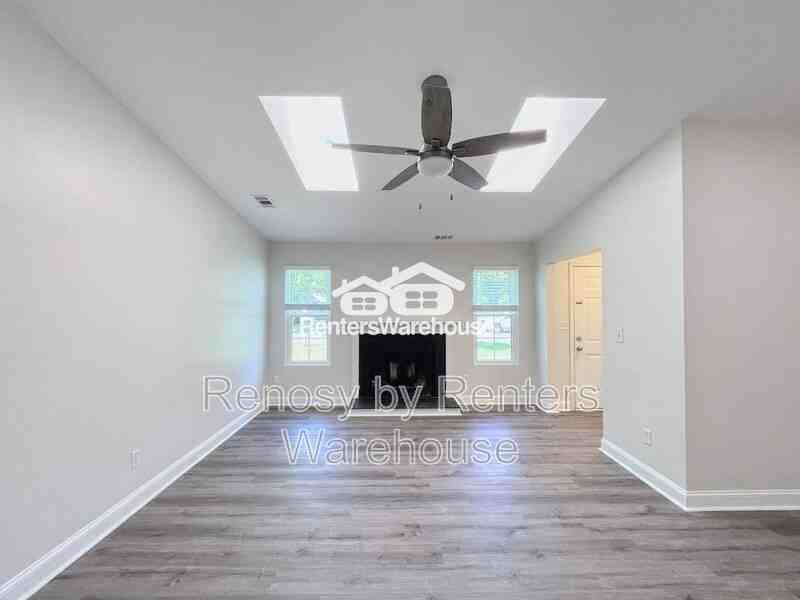 2549 Hunters Run Trl - Photo 6 of 40