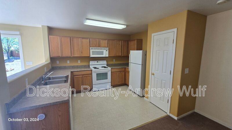 8778 Sunset Breeze Dr - Photo 4 of 28