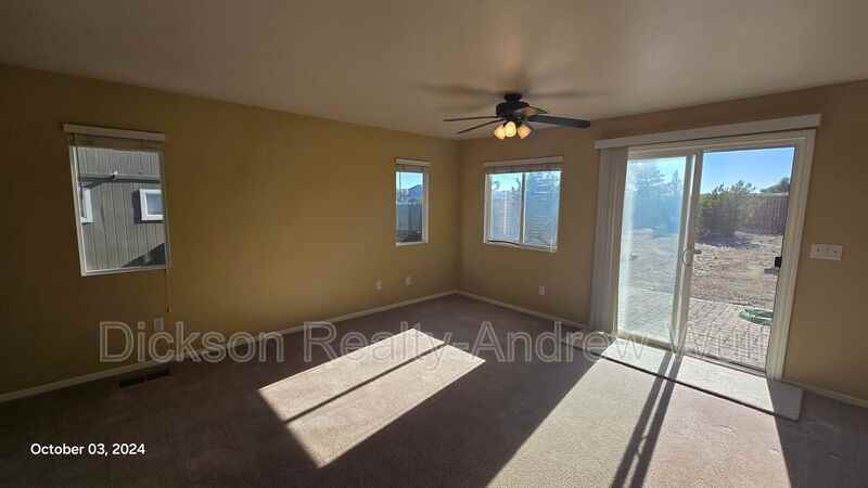 8778 Sunset Breeze Dr - Photo 7 of 28