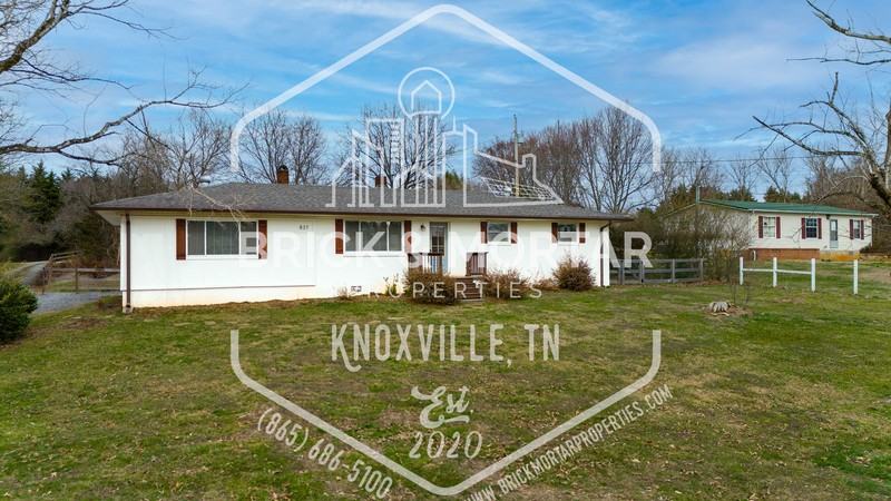 837 Teffeteller Ln - Photo 2 of 38