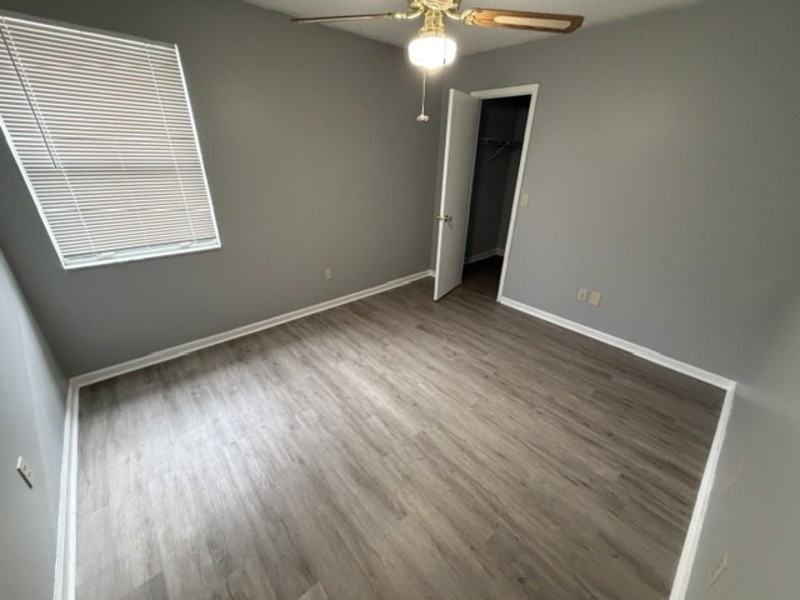 5061 Knightsbridge Cir N - Photo 7 of 15