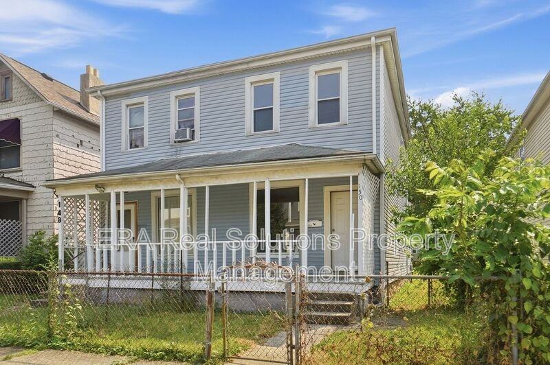 150 S Cypress Ave - Photo 6 of 33