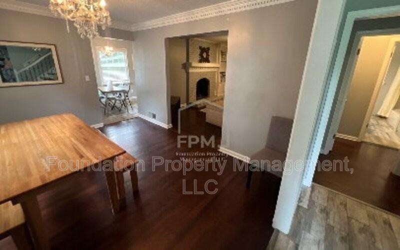 6236 Haddington Dr - Photo 6 of 23