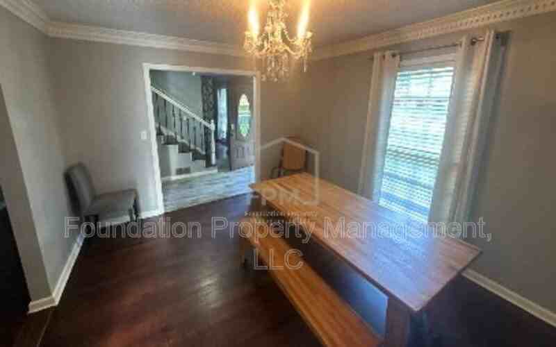 6236 Haddington Dr - Photo 7 of 23