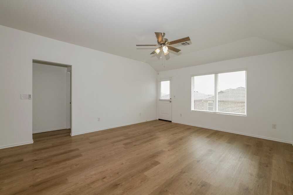 10044 Blackjack Rd - Photo 4 of 19
