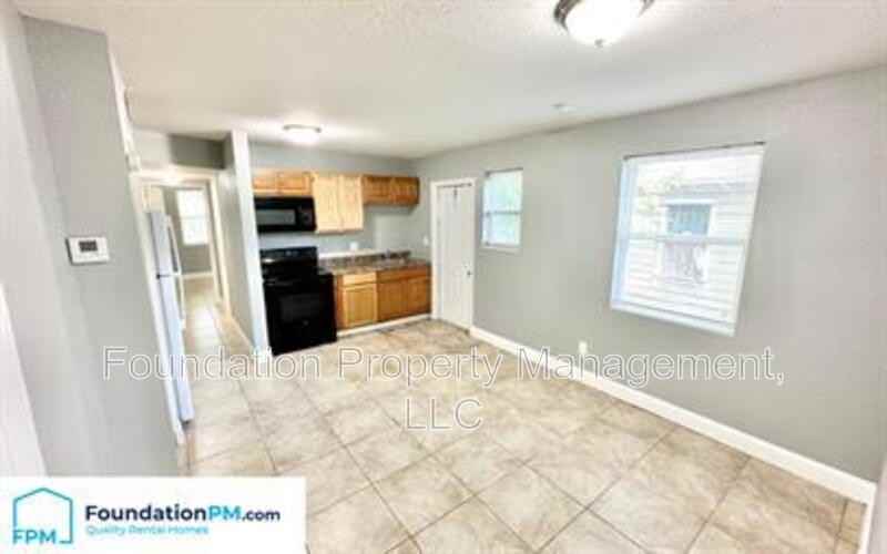 1165 Krayer St #3 - Photo 3 of 9