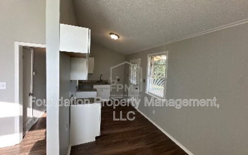 2252 Cassie Ave - Photo 5 of 20