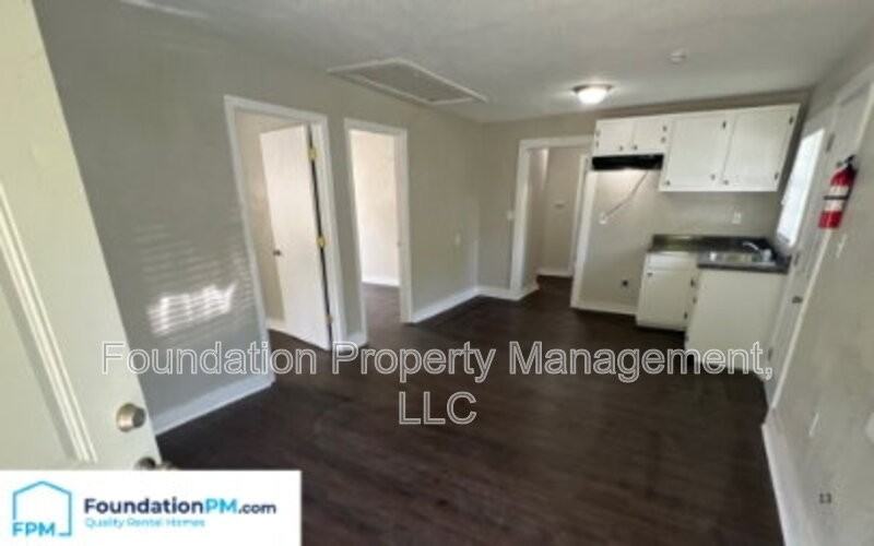 1371 E Trigg Ave - Photo 5 of 17
