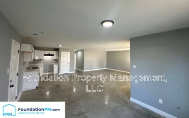 555 Monteagle Dr - Photo 5 of 18