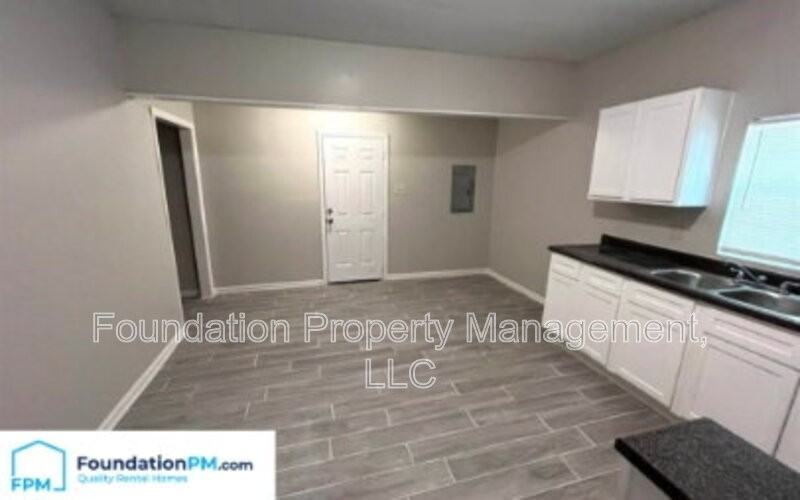 735 Roanoke Ave - Photo 4 of 16