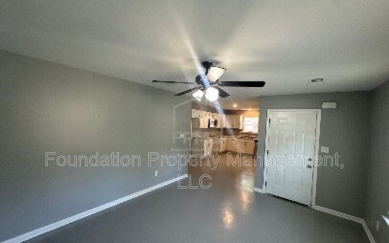307 Harrell St - Photo 5 of 19