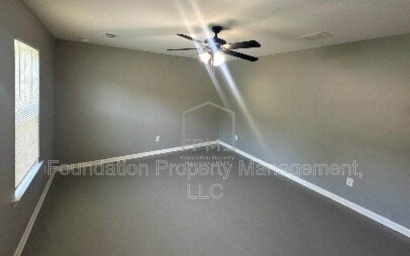 307 Harrell St - Photo 7 of 19