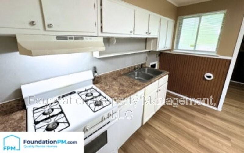 3550 Pueblo Ave - Photo 4 of 23
