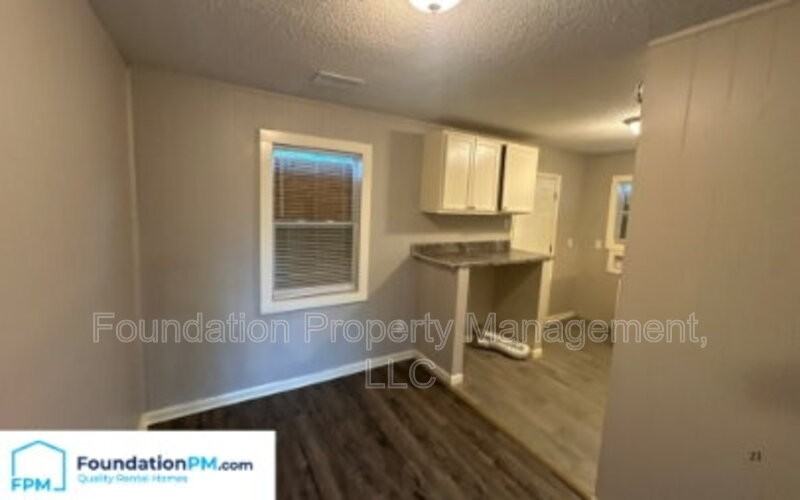2601 Dakar Ave - Photo 4 of 17