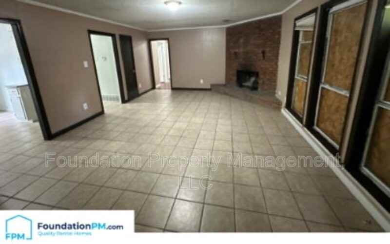 5043 Bowdoin Dr - Photo 7 of 14