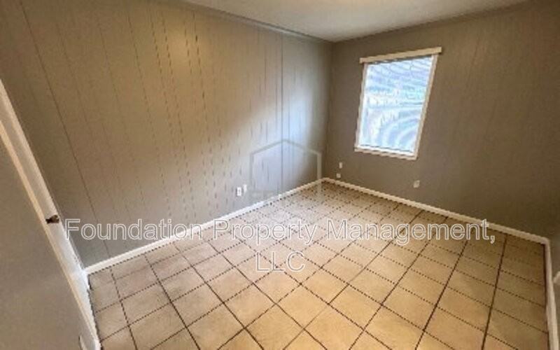 1317 Royal Oaks Cv #1 - Photo 6 of 20