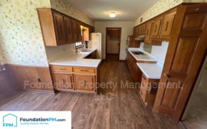 2608 Abercorn Cv - Photo 3 of 20