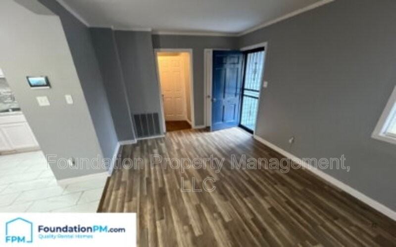 2412 Gentry Ave - Photo 5 of 15