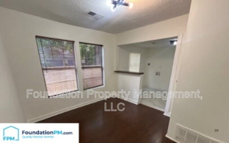 877 N Bingham St #1 - Photo 4 of 14