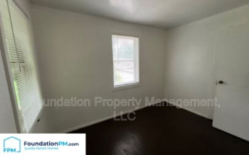 1277 Airways Blvd #2 - Photo 7 of 13