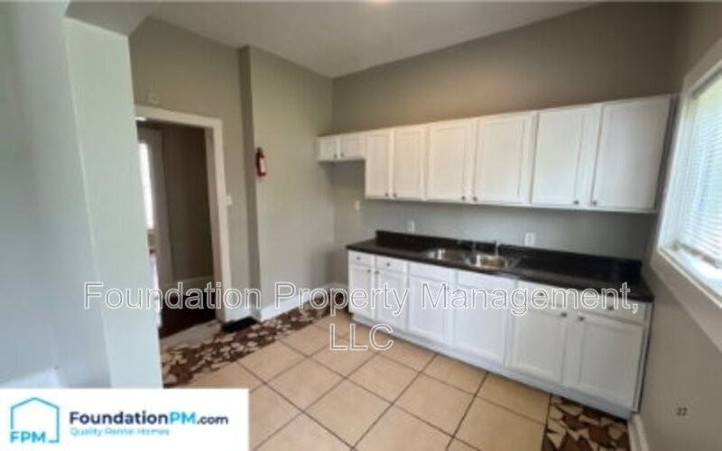 701 E Alston Ave - Photo 3 of 18