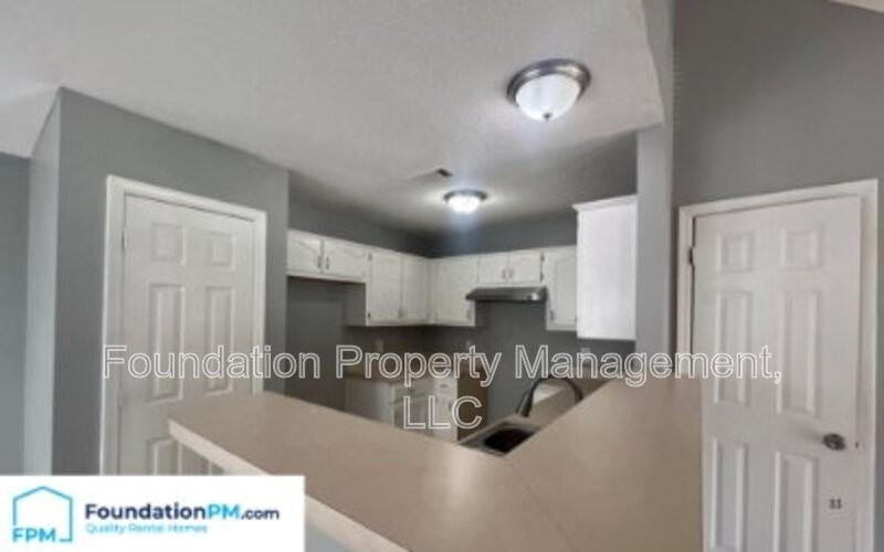 1530 Estacada Way - Photo 3 of 22