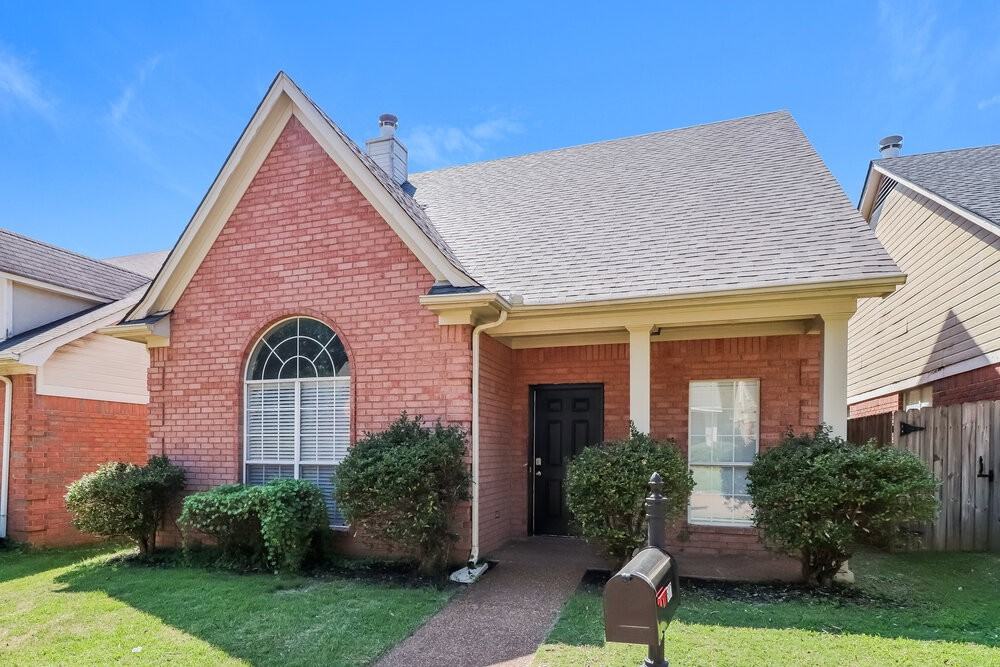 607 Ashley Glen Cir E - Photo 4 of 17