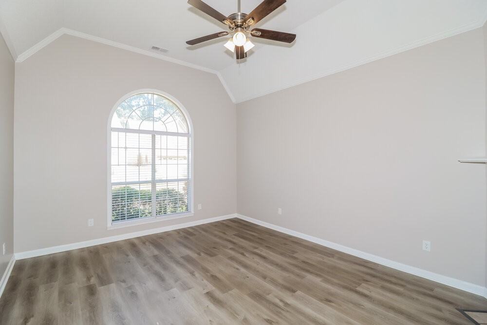 607 Ashley Glen Cir E - Photo 5 of 17