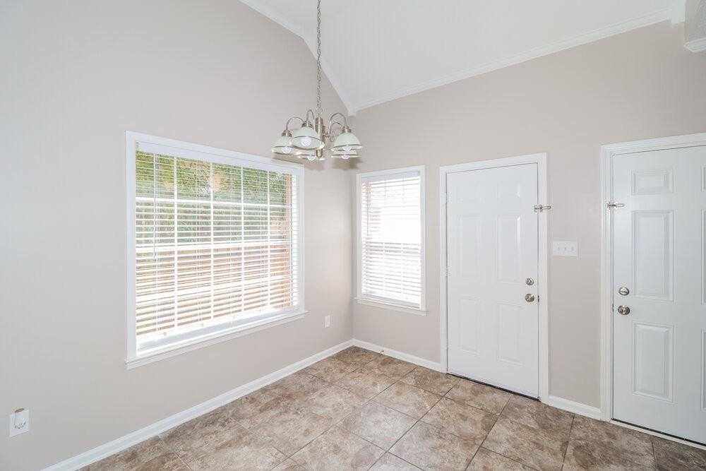 607 Ashley Glen Cir E - Photo 7 of 17