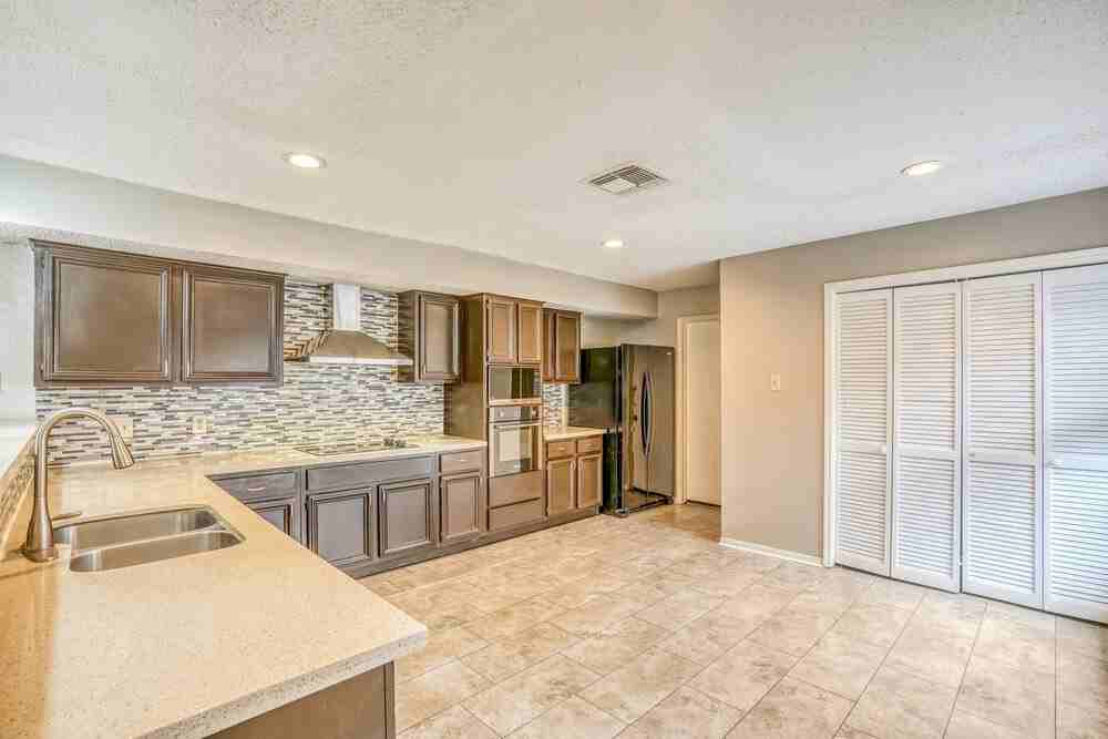 12723 Ashford Knoll Dr - Photo 7 of 16