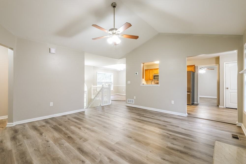 9695 Poole Rd - Photo 6 of 17