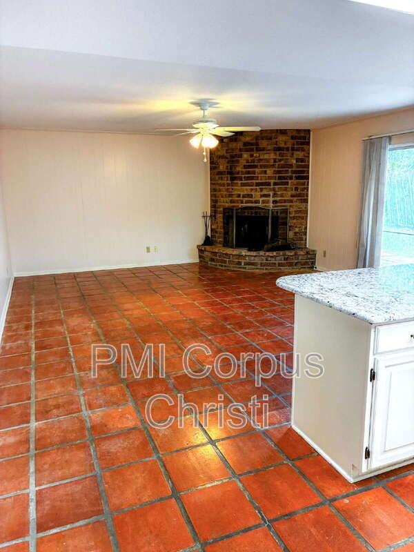 5030 Merganser Dr - Photo 5 of 10
