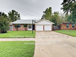 featured image of 660 W Forster Dr