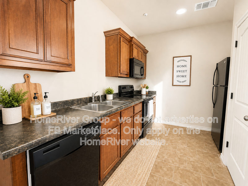 914 Sw 92nd St - Photo 3 of 9